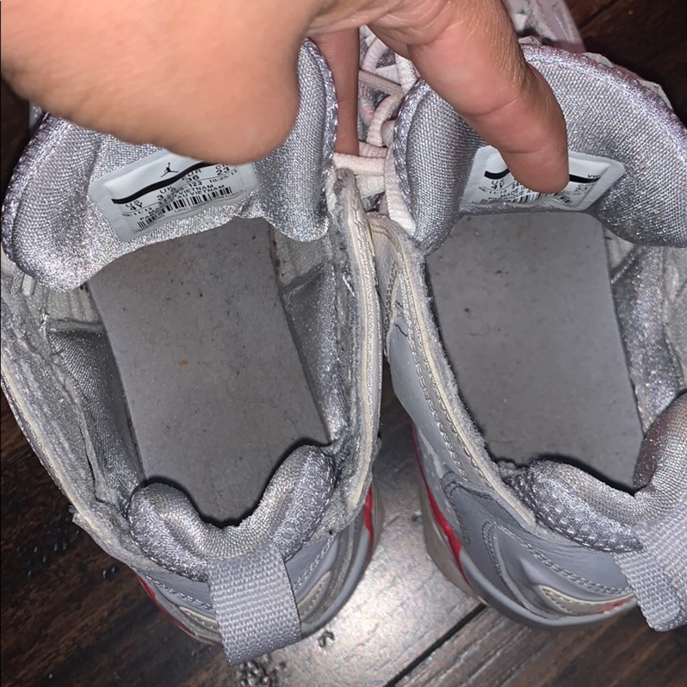 Jordans - Picture 6 of 6